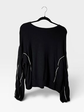 Monrow Black Sweater with‎ White piping Size Medium (S)